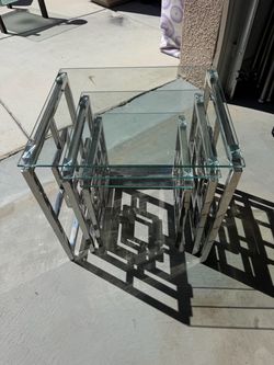 Set of 3 Modern Chrome & Glass Nesting Tables – Excellent Condition