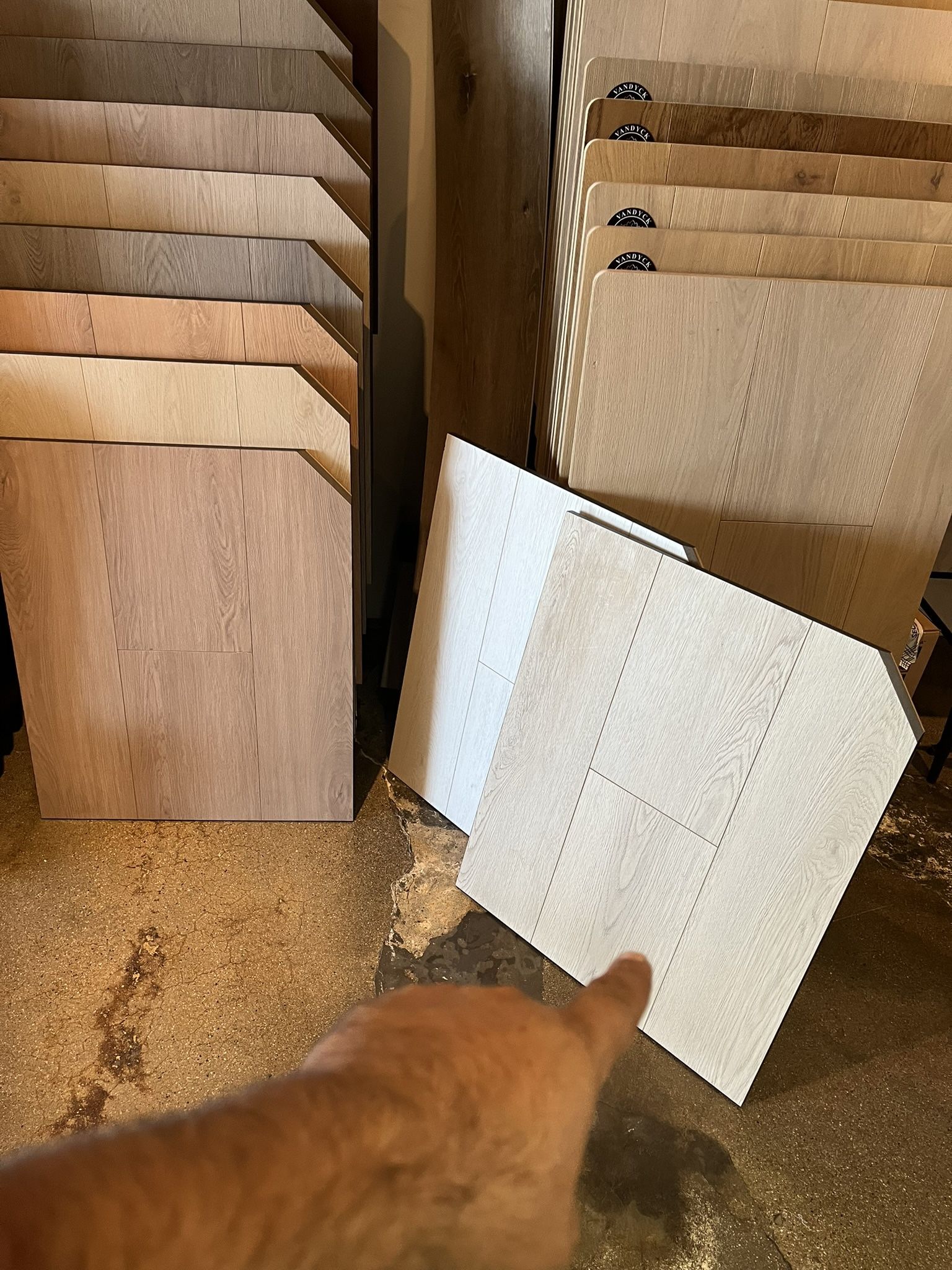 Waterproof Spc VINLY floors for only $1.39 