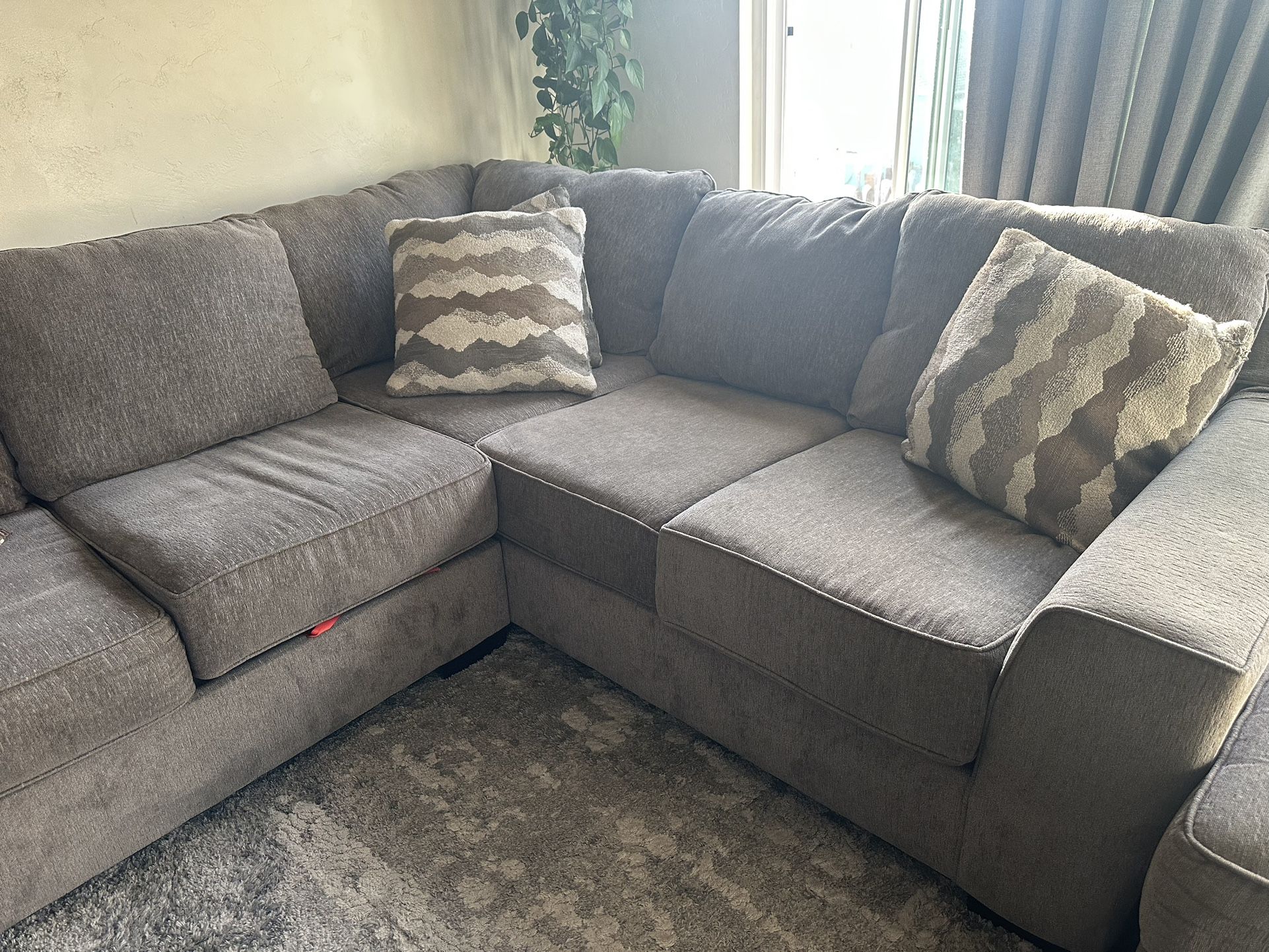 Chaise Sectional With Ottoman