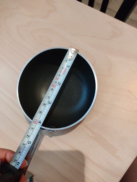 3 Unused Nonstick Pans + Seasoning Ladle 