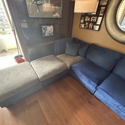 Modular sectional couch for Sale