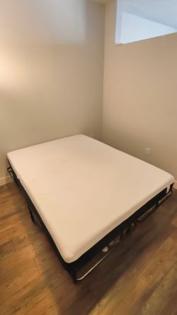 10" Queen Mattress Pet Free Smoke free home