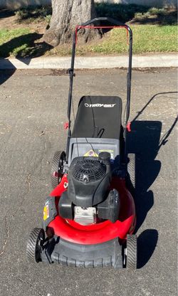 Honda OTroy-Bilt Gas Push Lawn Mower