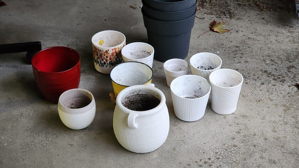 Assorted Plant Pots