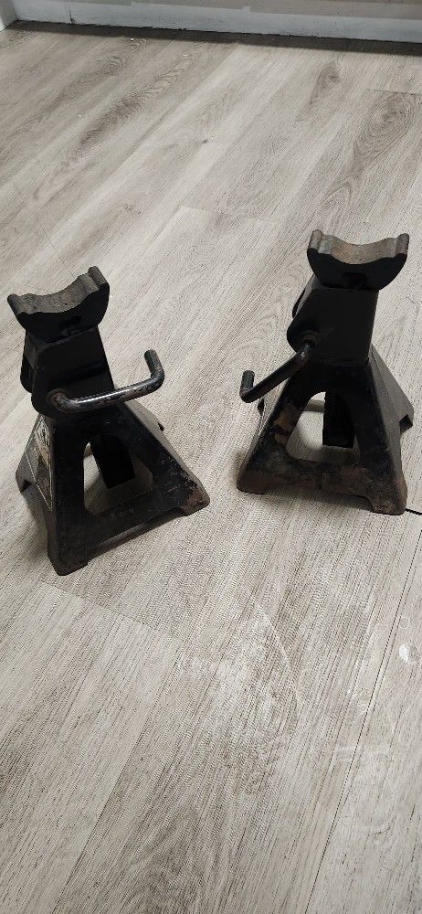 2 x 6000 Lb Jack Stands