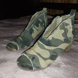 Women's Heels Size 9