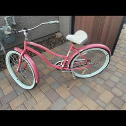 Women’s huffy Beach Cruiser 
