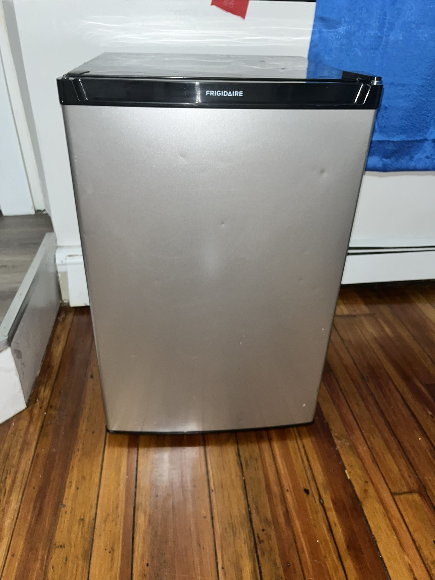 Mini Frigidaire, Black And Grey