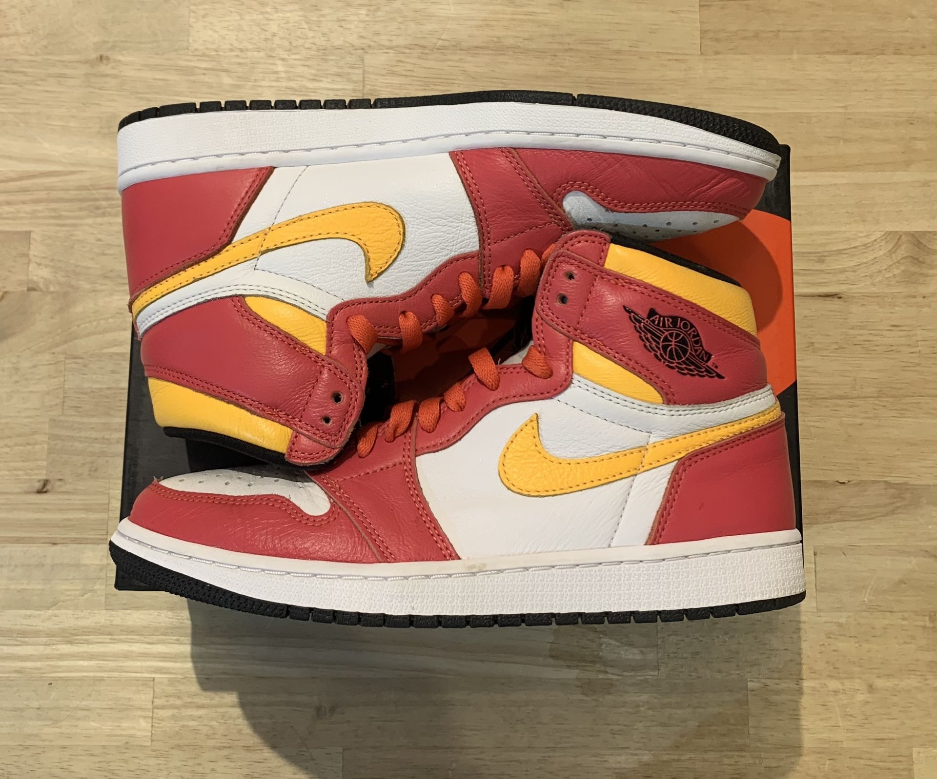 AIR JORDAN 1 RETRO FUSION RED