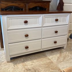 6- drawer White Dresser 