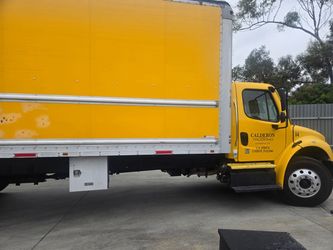 2014 Frieghtliner Box Truck