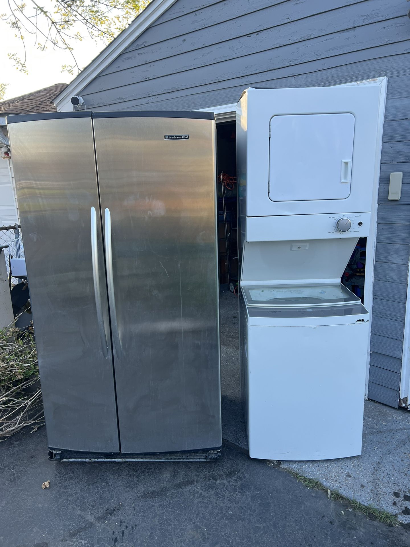 Fridge And Washer/dryer Combo Set