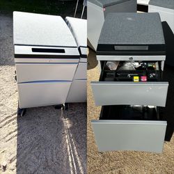 NO KEYS TEKNION SMALL METAL ROLLING FILING CABINET 47Th Ave. And Dobbins In Laveen