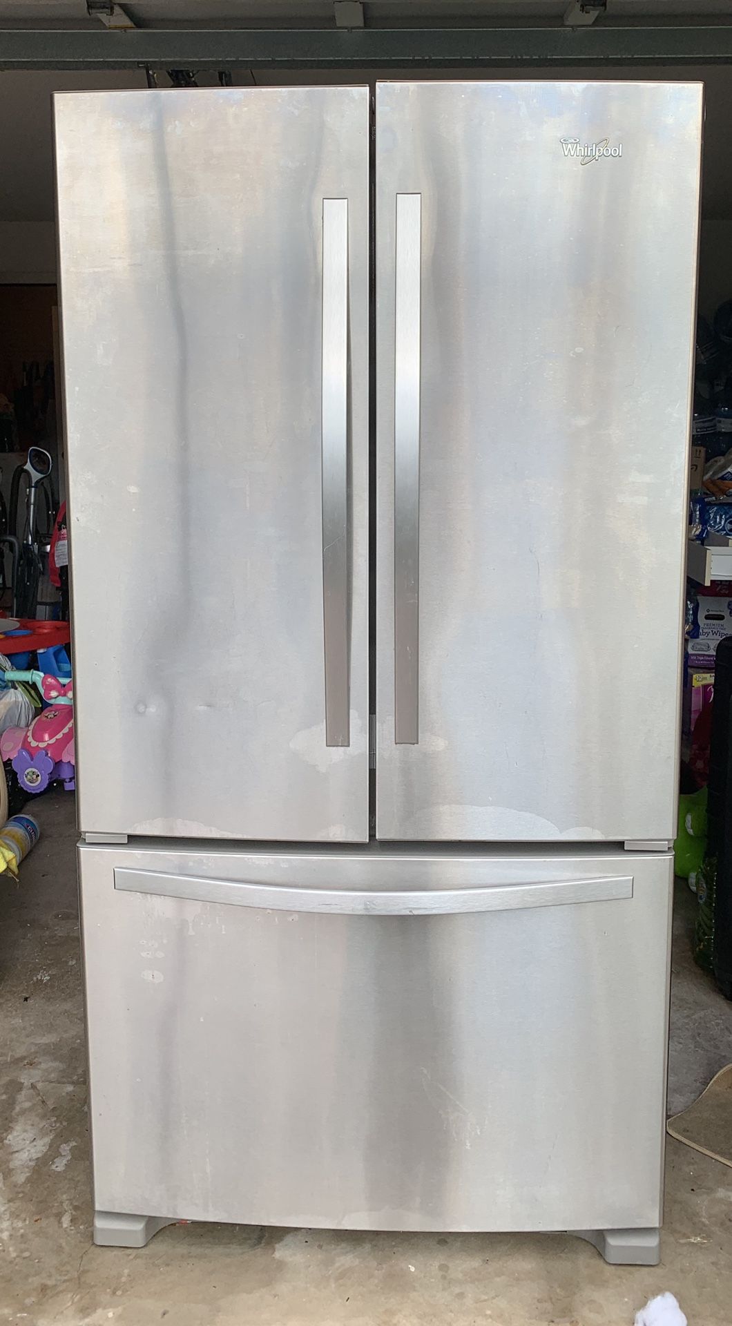 Whirlpool 25.2-cu ft French Door Refrigerator with Ice Maker (Stainless Steel) ENERGY STAR Model #WRF535SMBM