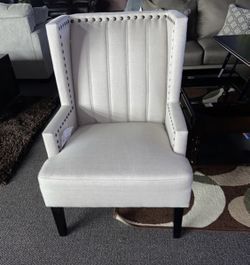 ACCENT CHAIR