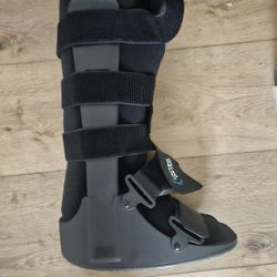 ortho boot ( right)