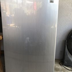 Mini Refrigerator!!