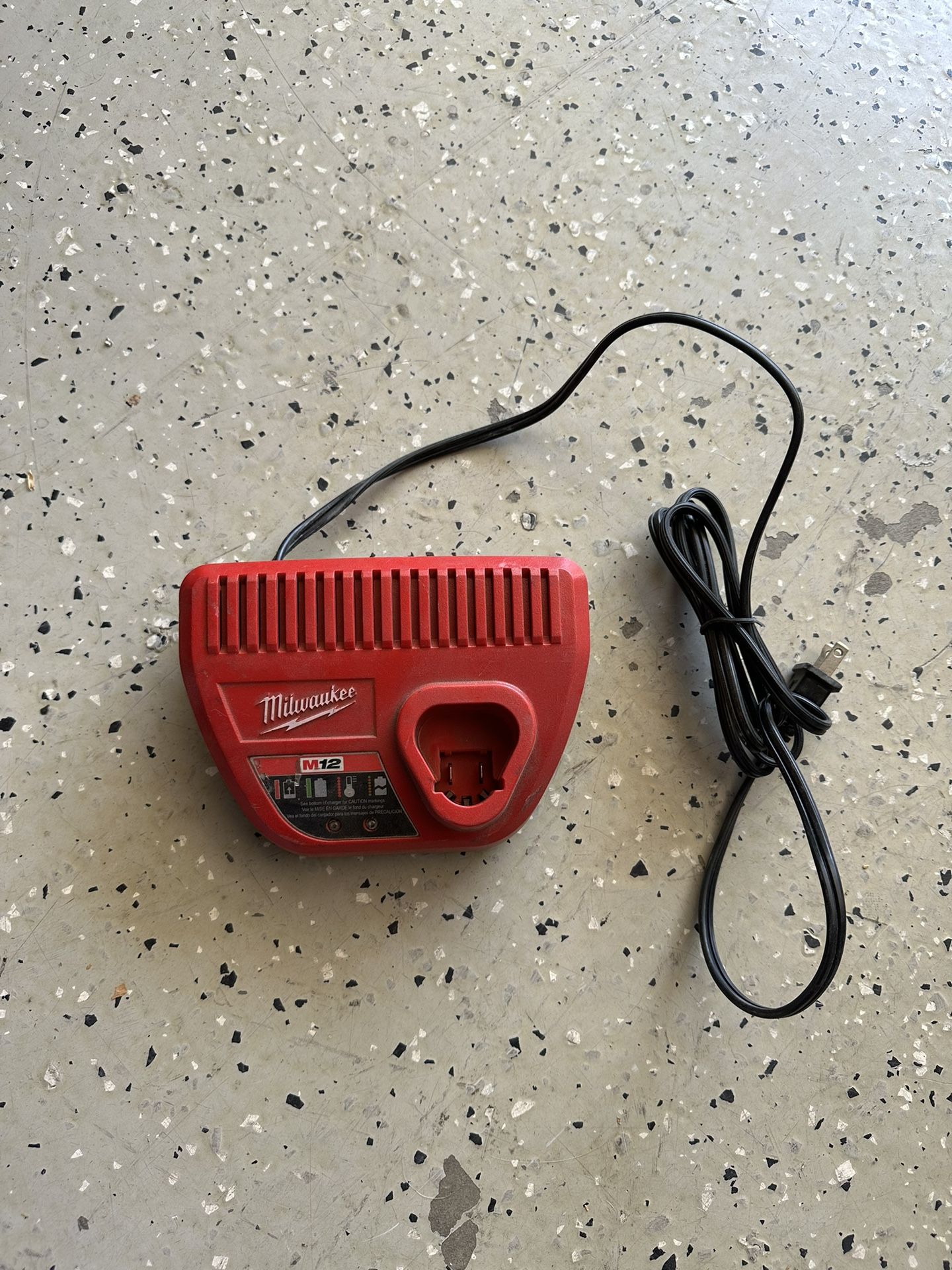 Milwaukee Battery Charger