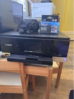 Old desk top, monitor and printer