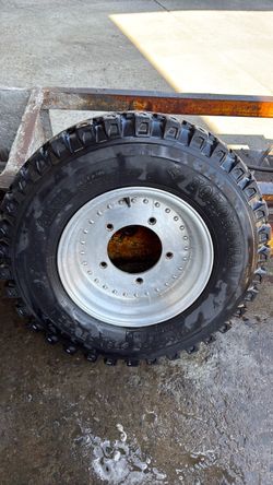 Rim and tire