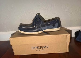 Women’s Sperry Size 8