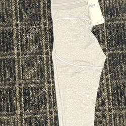 Alo Women’s Set XS Gray