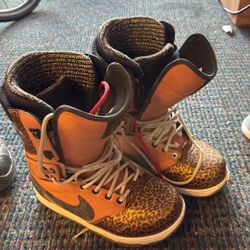 Nike DK Limited Snowboard Boot Size 7 