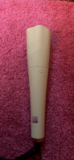Light Green Automatic Hair Curler – Easy to Use & Works Great
