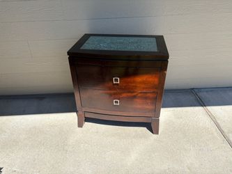 Night stand $ 40.00