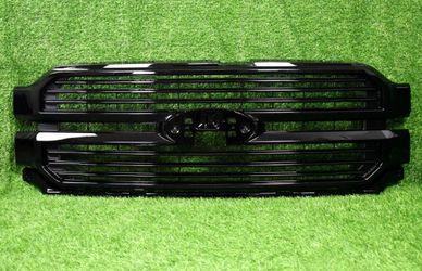 24-25 platinum/king ranch grille brand new