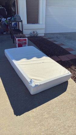 Twin mattress