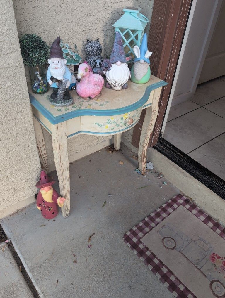 Cute Little End Table