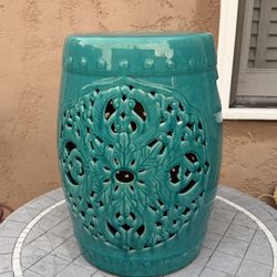 Decorative Ceramic Garden Stool, Glazed Hollow Drum Stool Shoe Changing Stool, Suitable for Living Room, Balcony, Garden 18” x 12”