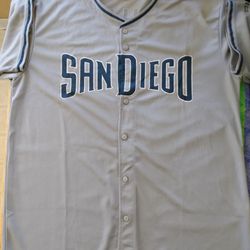 SAN DIEGO PADRES JERSEY SIZE LARGE ADULT 