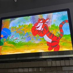 60" Hdtv  Works just don't use it at our new place