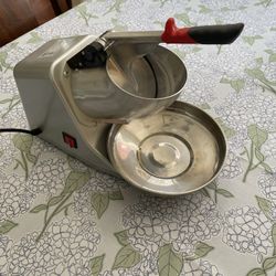 Electric Ice Crusher Snow Cone Maker