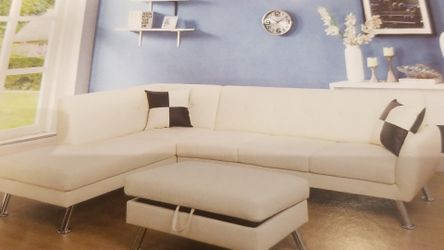 3 Pc sectional new $ 599