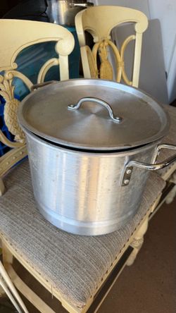 Large Aluminum Stock Pot with Lid