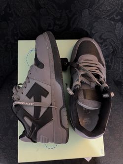OFF-WHITE Size 8 ($150 or down to trade DM)