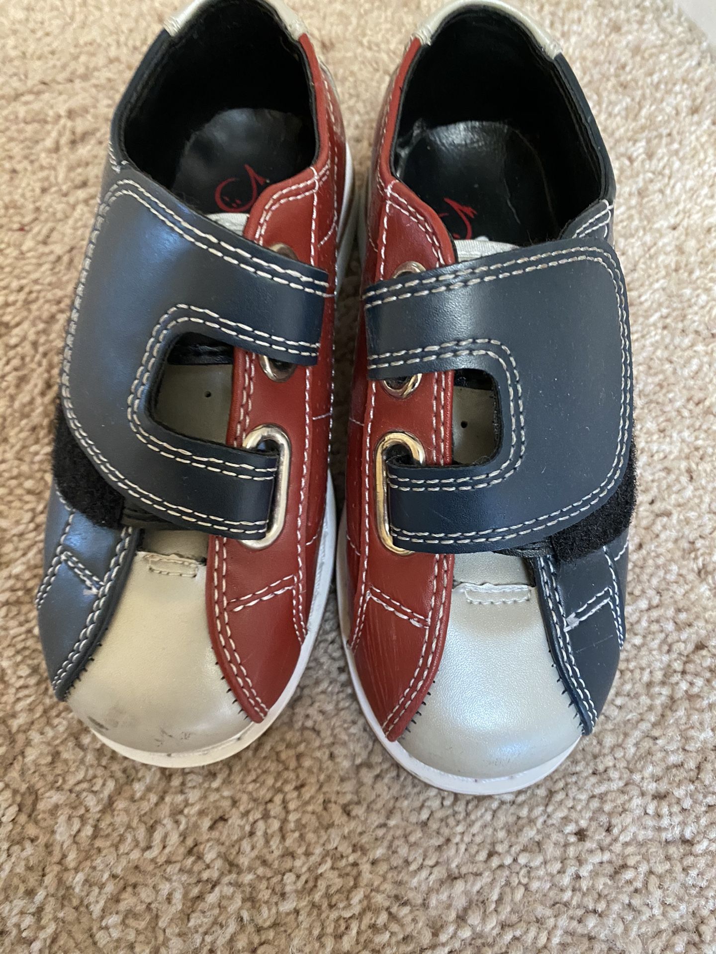 Bowling shoes store for toddlers