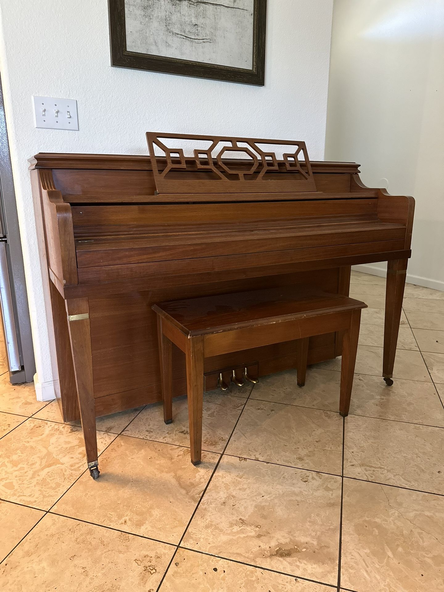 FREE piano In Porterville