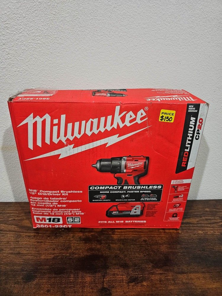 MILWAUKEE M18 COMPACT BRUSHLESS DRILL DRIVER KIT