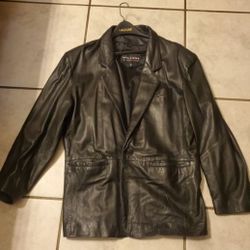 MEN'S LEATHER COAT, SIZE LARGE $40