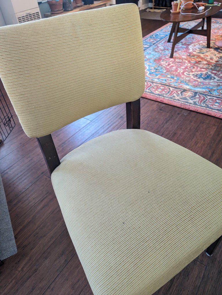 4 Dining Chairs! Free!