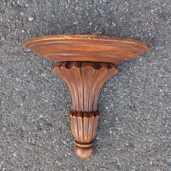 Vin̈tage Wood Calumnar Shelf