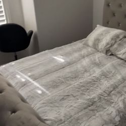 Bed & Dresser, Great Condition, Need Gone Fast! Send Best Offer 