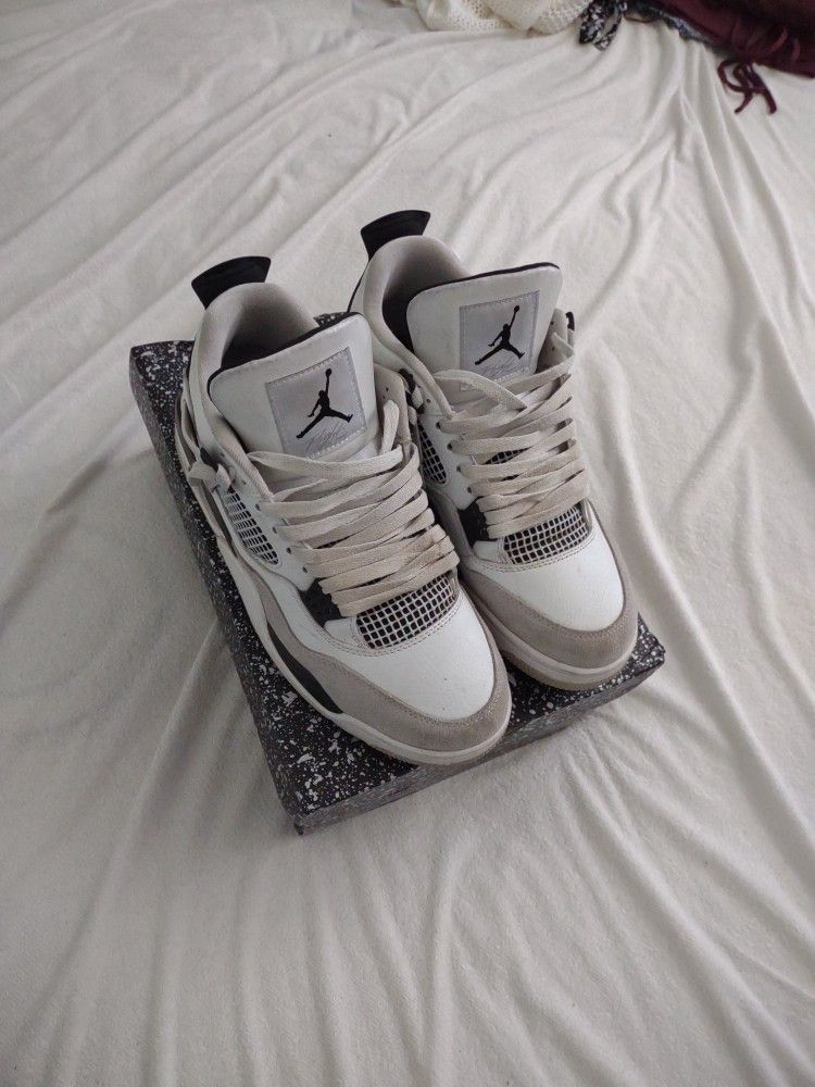 Jordan 4 Military Black