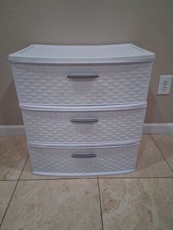White Plastic Storage organizer