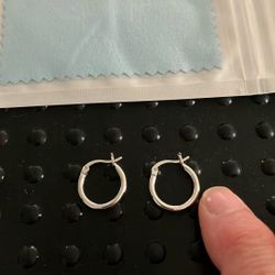 14 K White Gold Played Sterling Silver Earrings.. New