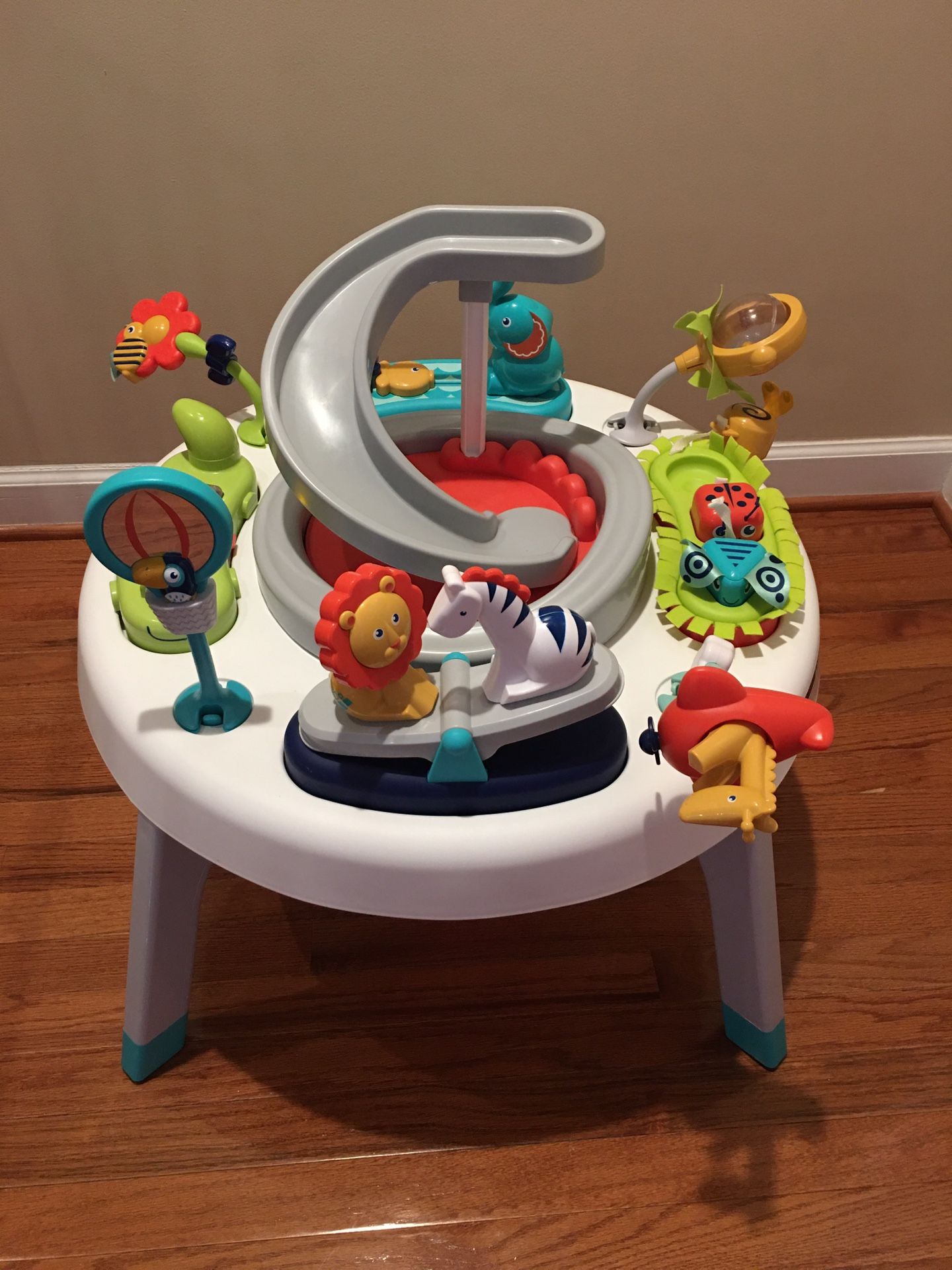 Fisher-Price 2-in-1 Sit-to-Stand Activity Center Spin ‘n Play Safari